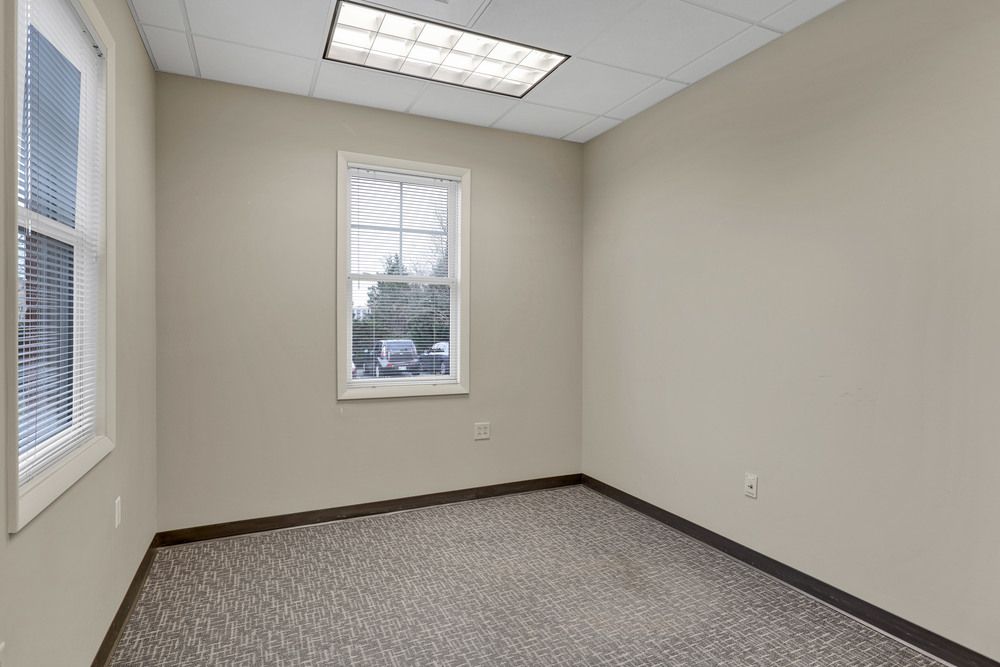 Cross Park Center: 9123 - 9131 Cross Park Drive, Knoxville, TN 37923